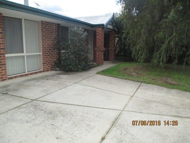 168 Seville Drive, Seville Grove WA 6112