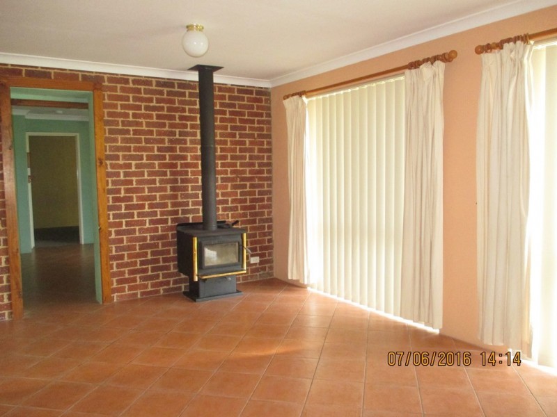 168 Seville Drive, Seville Grove WA 6112