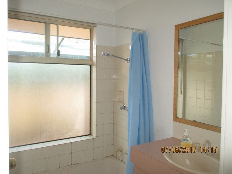 168 Seville Drive, Seville Grove WA 6112