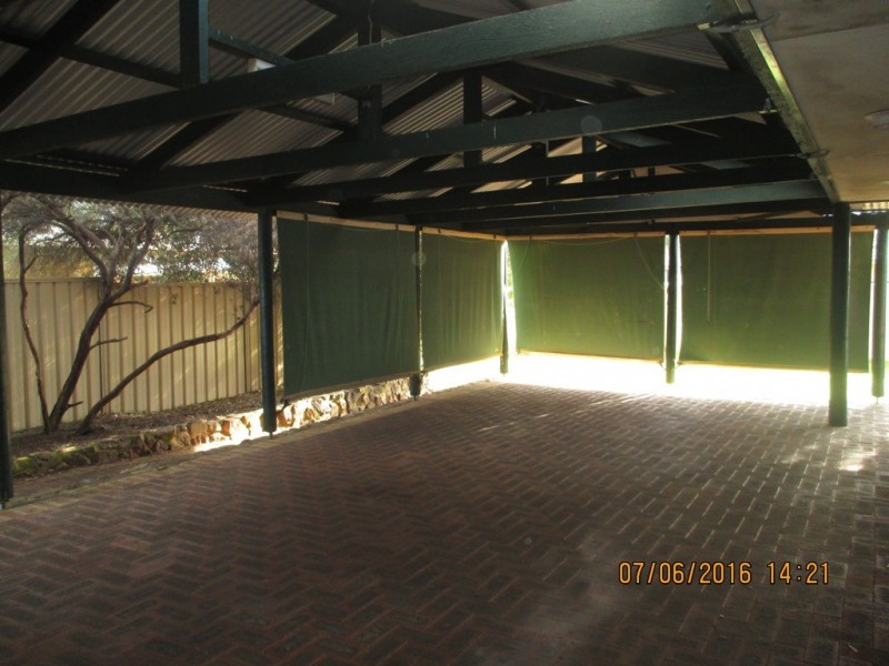 168 Seville Drive, Seville Grove WA 6112