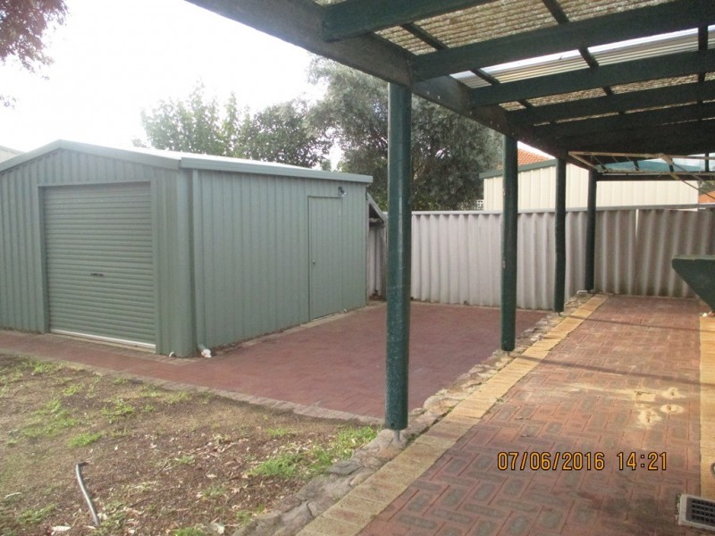 168 Seville Drive, Seville Grove WA 6112