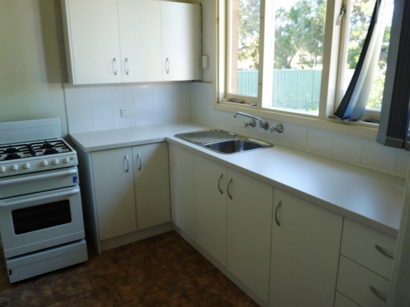 17 Abingdon Place, Kelmscott WA 6111