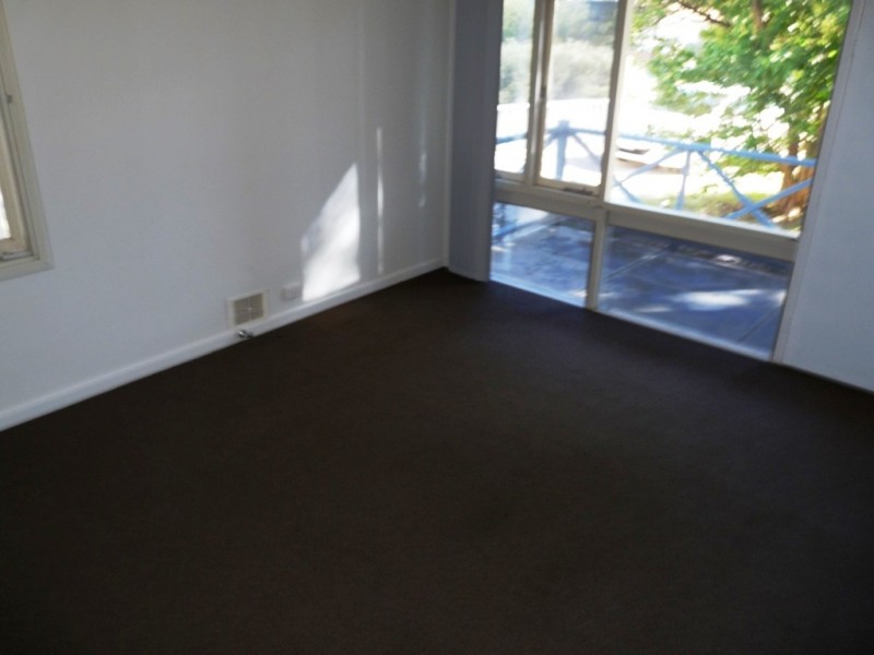 17 Abingdon Place, Kelmscott WA 6111
