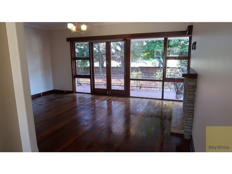 327 Eleventh Road, Hilbert WA 6112