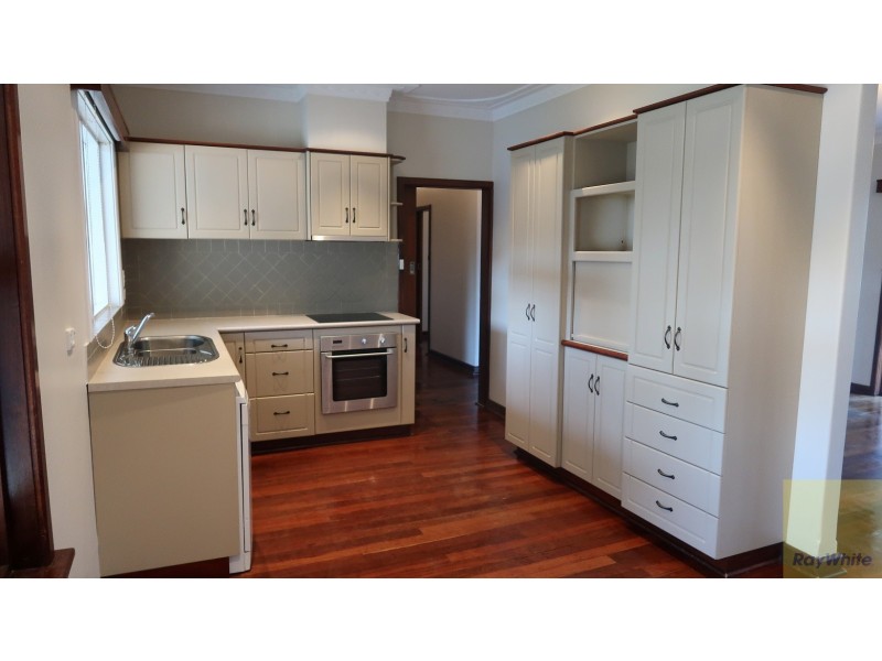 327 Eleventh Road, Hilbert WA 6112