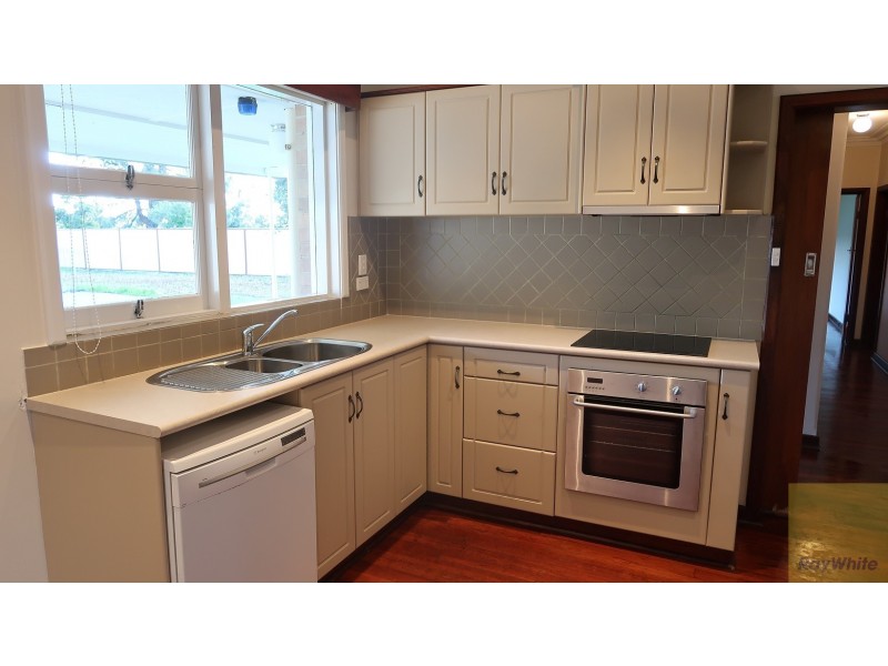 327 Eleventh Road, Hilbert WA 6112