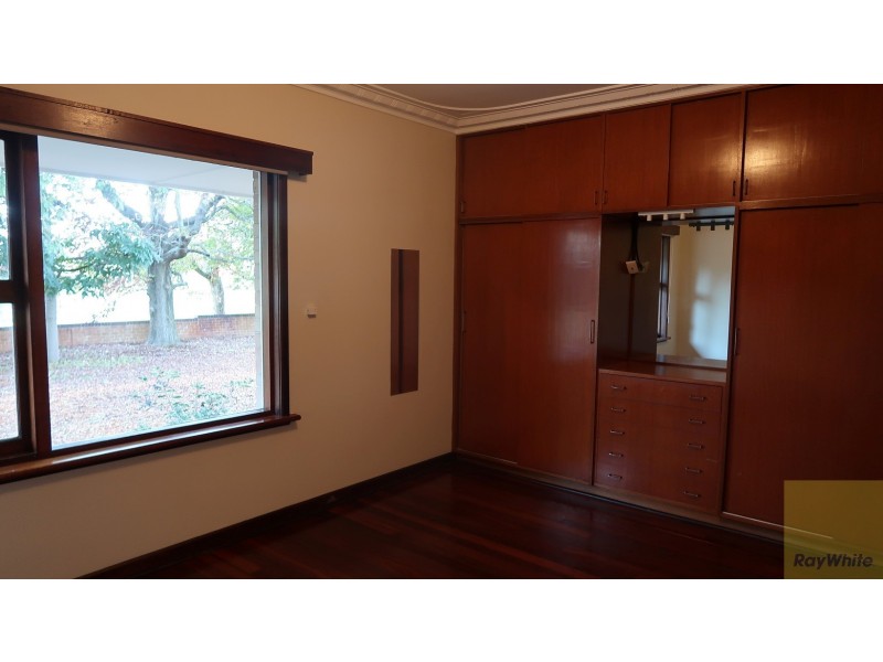 327 Eleventh Road, Hilbert WA 6112