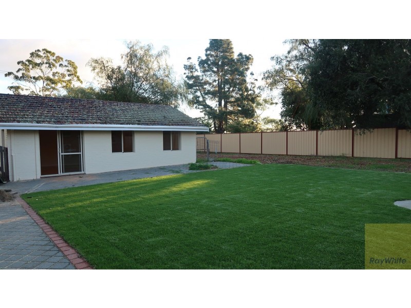 327 Eleventh Road, Hilbert WA 6112