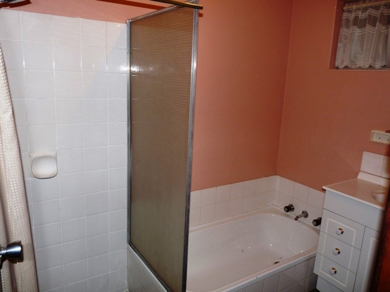 18 Toorak Road, Armadale WA 6112