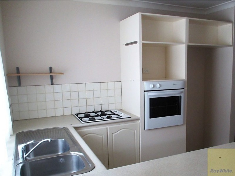 8/27 Babington Cres, Bayswater WA 6053