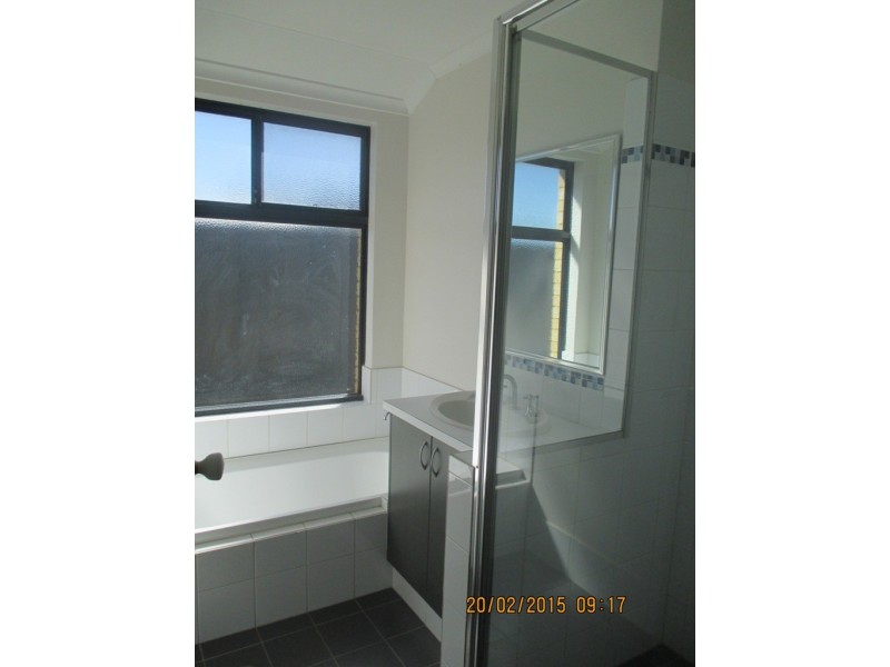 8 Redcurrant Street, Byford WA 6122