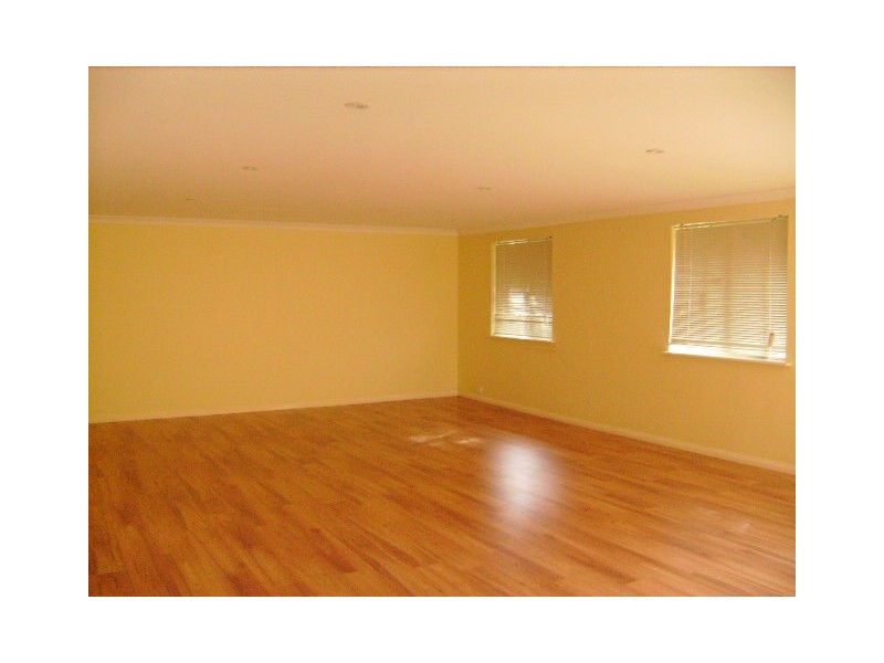 327 Eleventh Road, Brookdale WA 6112