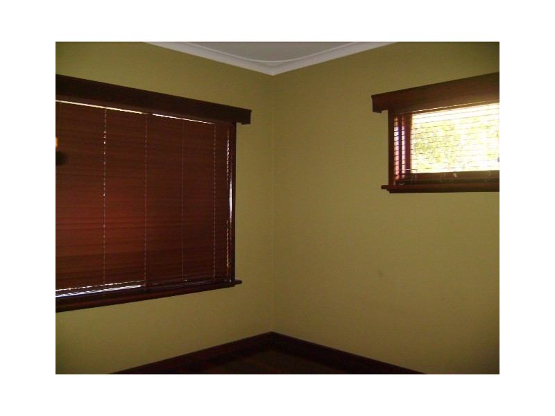 327 Eleventh Road, Brookdale WA 6112