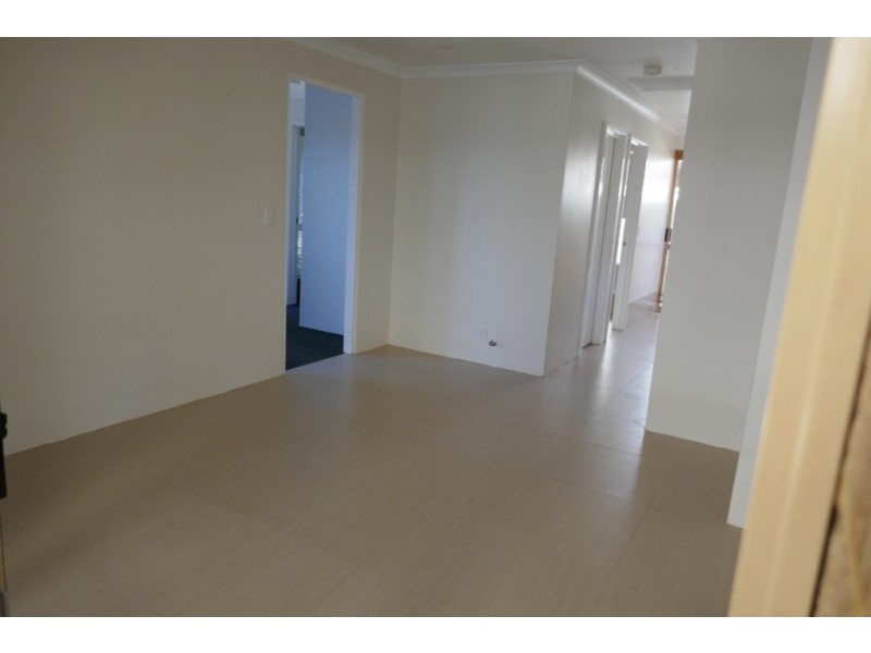 29 Reveley Close, Seville Grove WA 6112