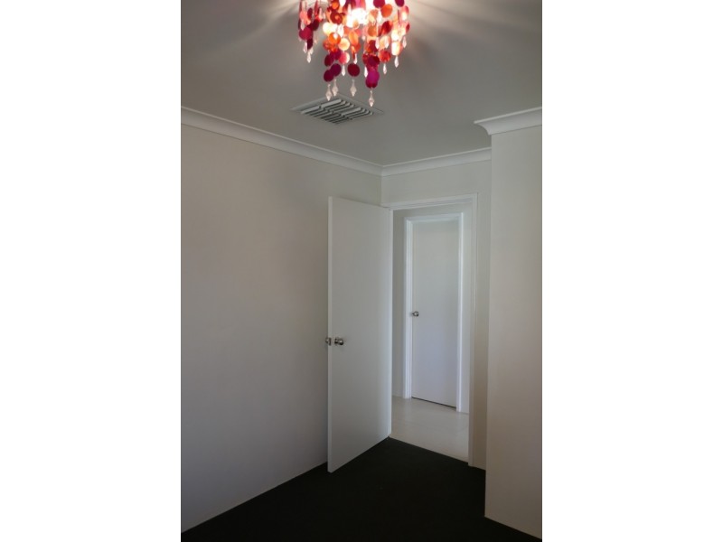 29 Reveley Close, Seville Grove WA 6112