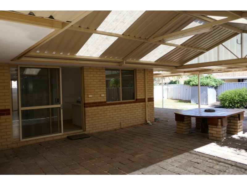 29 Reveley Close, Seville Grove WA 6112