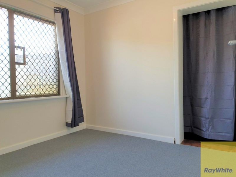 4 Cherry Way, Camillo WA 6111