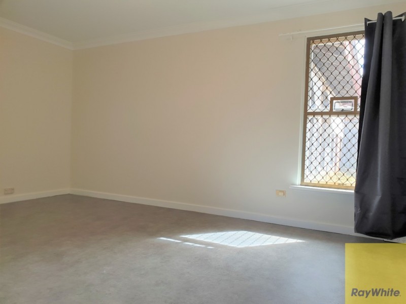 4 Cherry Way, Camillo WA 6111