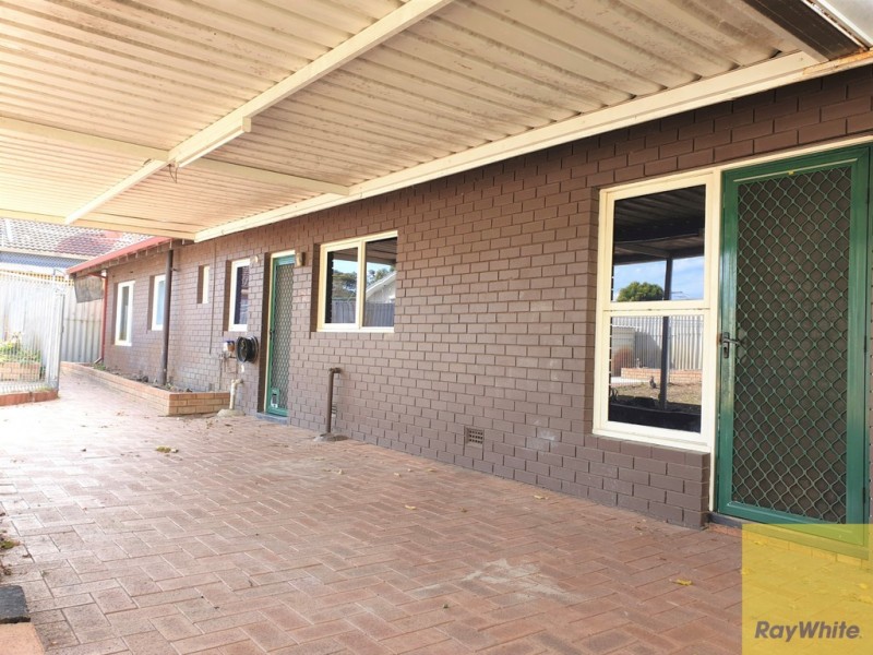 4 Cherry Way, Camillo WA 6111