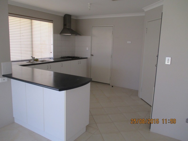 32 Teal Brook Circle, Seville Grove WA 6112