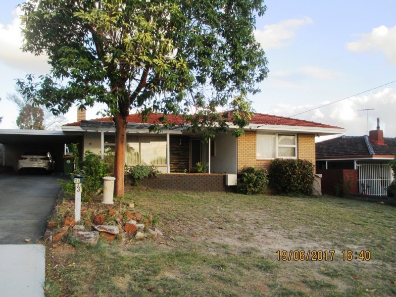 31 Lucich Street, Kelmscott WA 6111