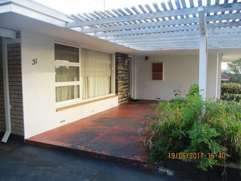 31 Lucich Street, Kelmscott WA 6111