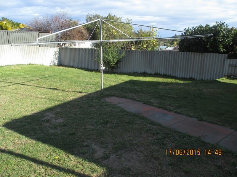 31 Lucich Street, Kelmscott WA 6111