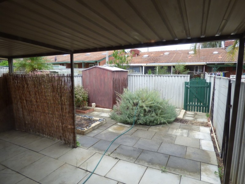 4/3 Netley Place, Armadale WA 6112