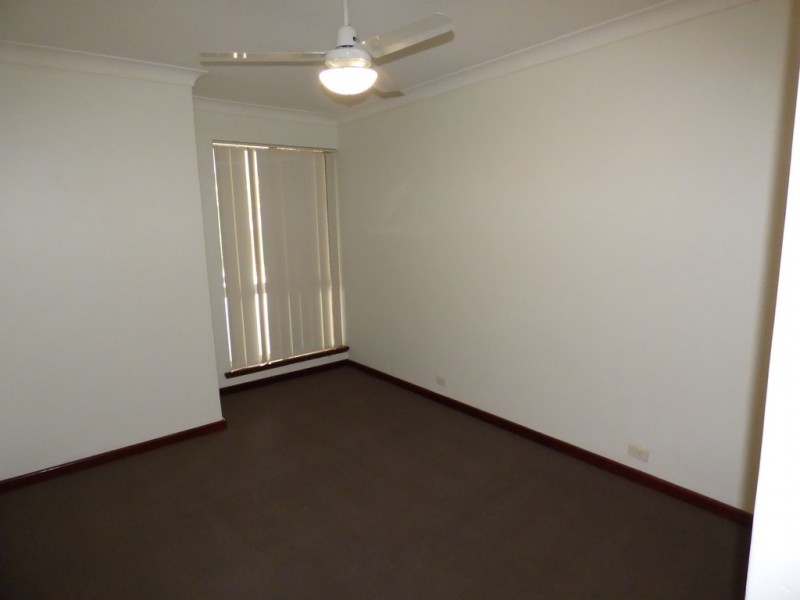 4/3 Netley Place, Armadale WA 6112