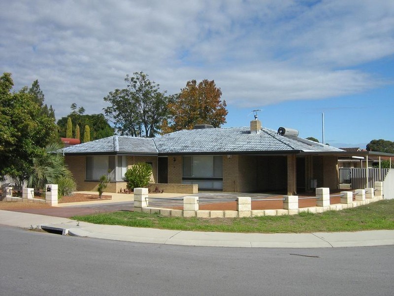 6 Tomah Road, Armadale WA 6112