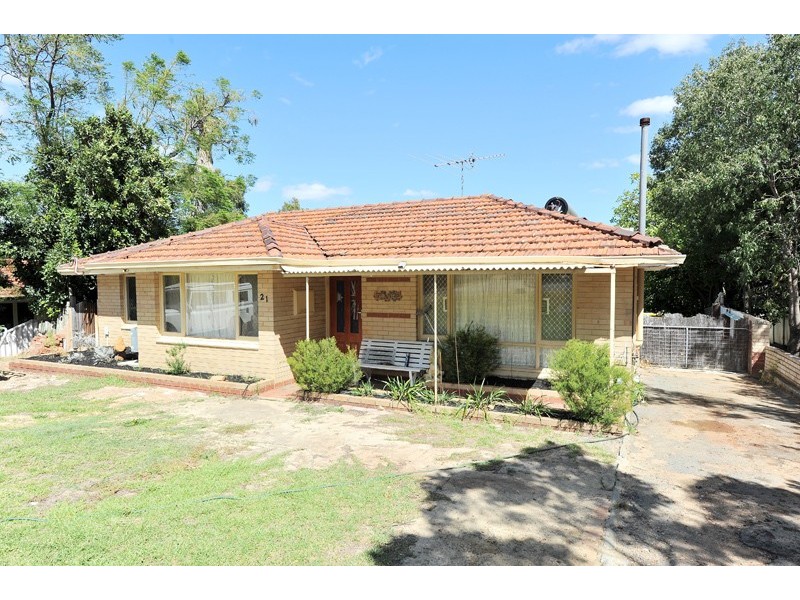 21 Tredale Road, Mount Richon WA 6112