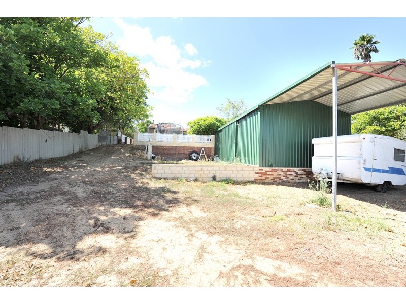 21 Tredale Road, Mount Richon WA 6112