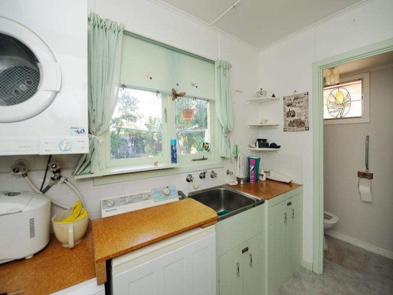 24 Cudal Place, Armadale WA 6112