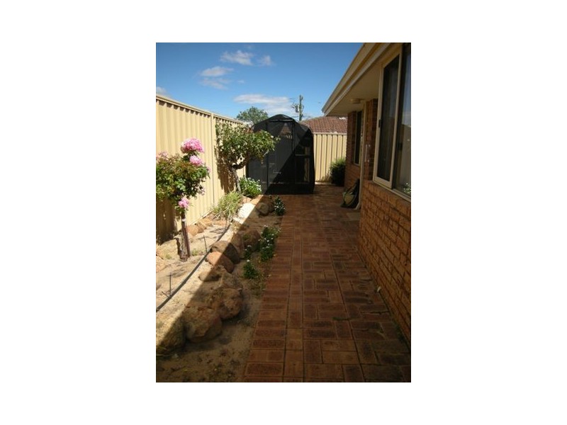 11/99 Owtram Road, Armadale WA 6112