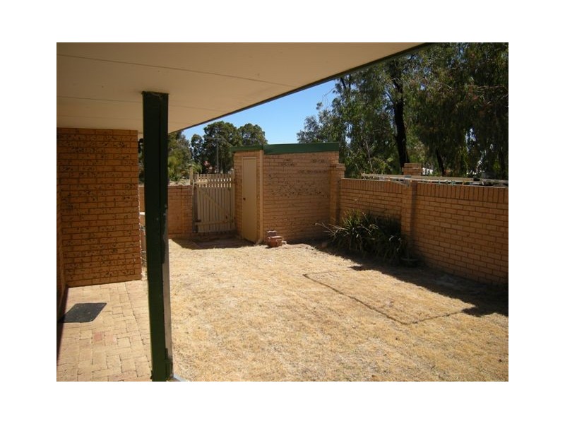 1/11 Stott Close, Armadale WA 6112