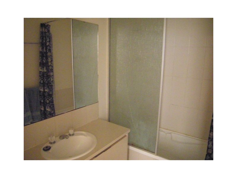 1/11 Stott Close, Armadale WA 6112