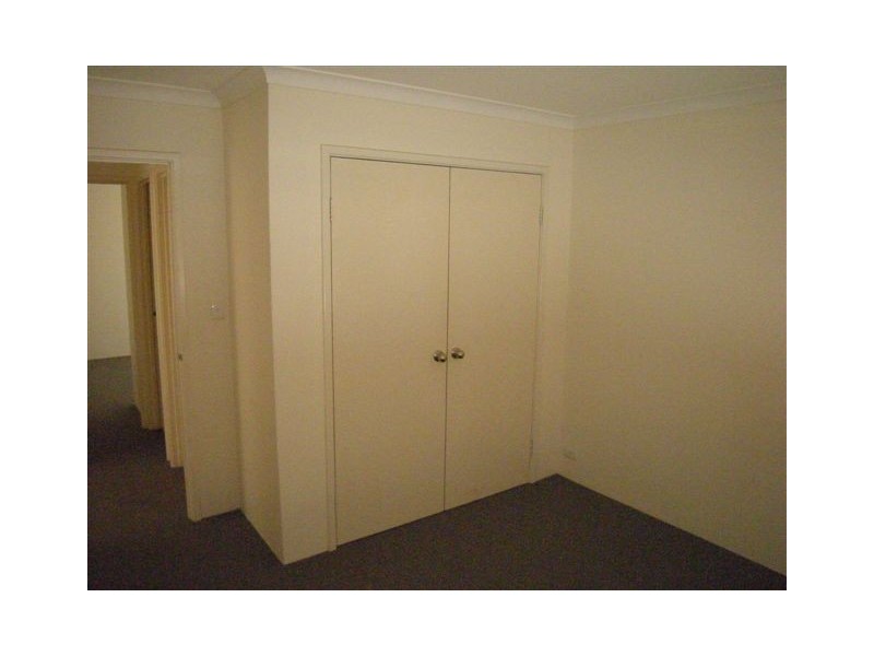 1/11 Stott Close, Armadale WA 6112