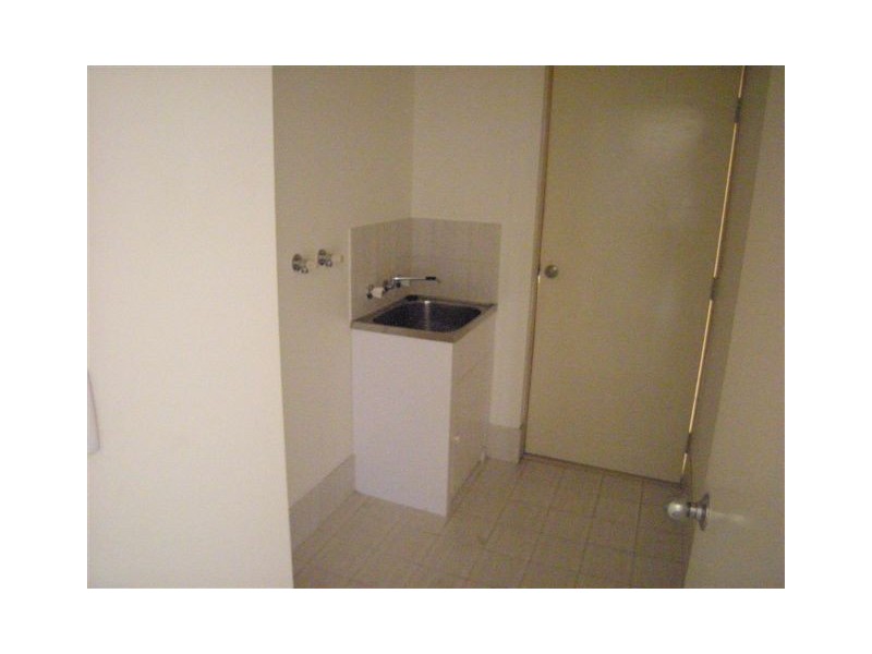 1/11 Stott Close, Armadale WA 6112