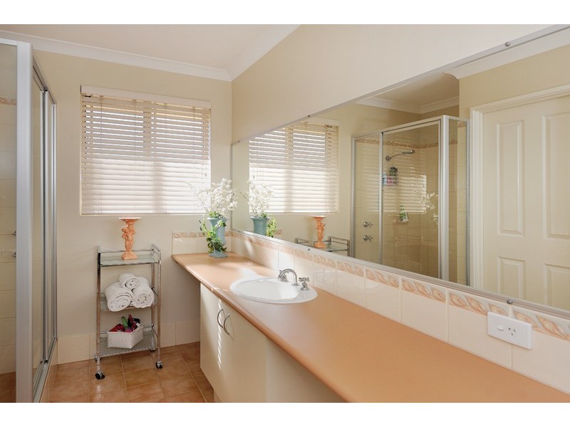 3 Lyon Road, Atwell WA 6164