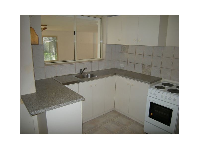 41 Farmer Ave, Brookdale WA 6112