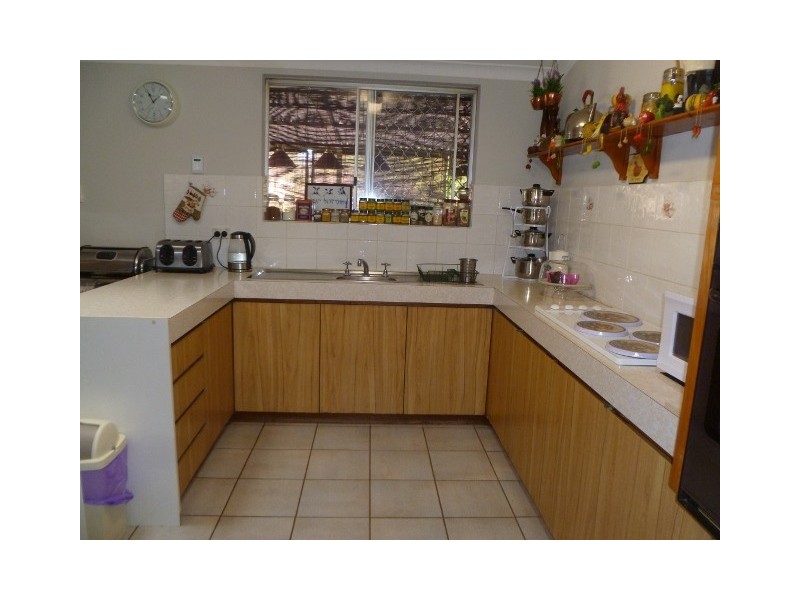 101 Grovelands Drive, Camillo WA 6111