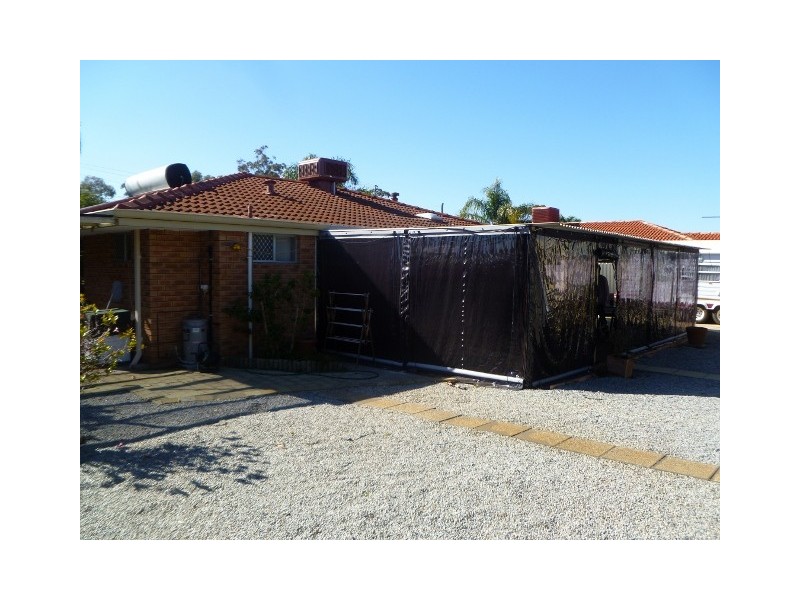 101 Grovelands Drive, Camillo WA 6111