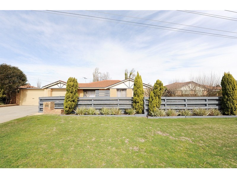 104 Strawberry Drive, Seville Grove WA 6112