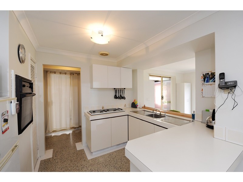 104 Strawberry Drive, Seville Grove WA 6112