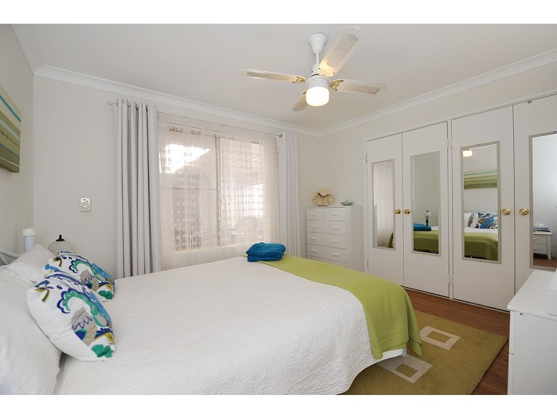 104 Strawberry Drive, Seville Grove WA 6112