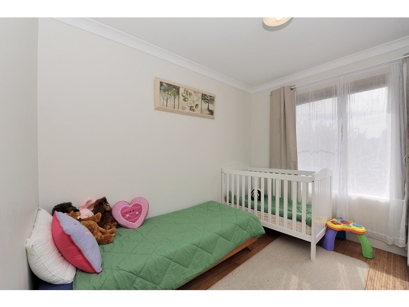 104 Strawberry Drive, Seville Grove WA 6112