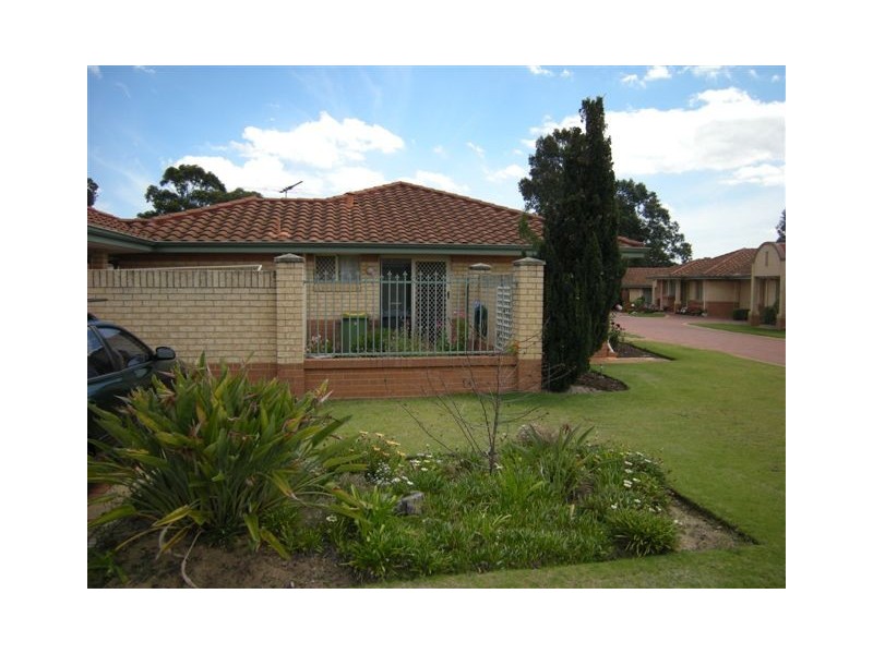 6/8 Heron place, Maddington WA 6109