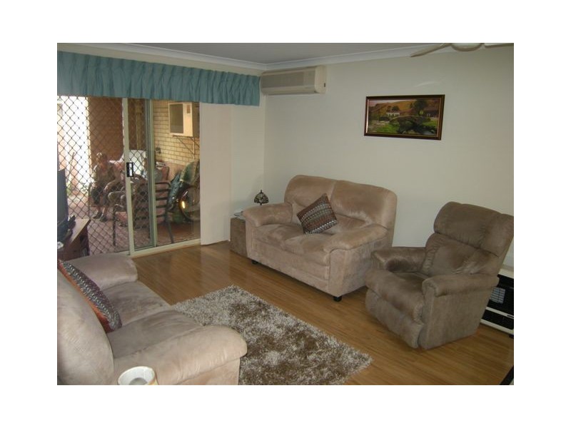 6/8 Heron place, Maddington WA 6109