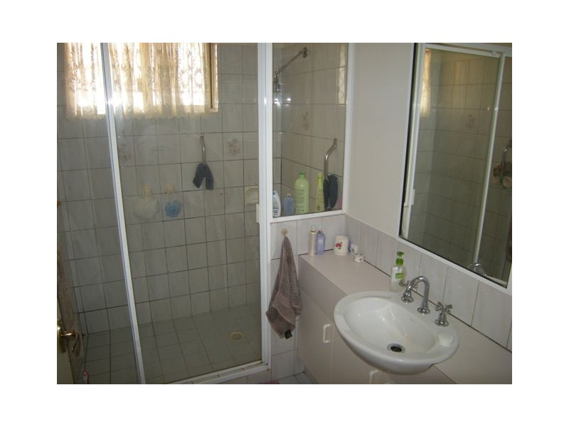 6/8 Heron place, Maddington WA 6109