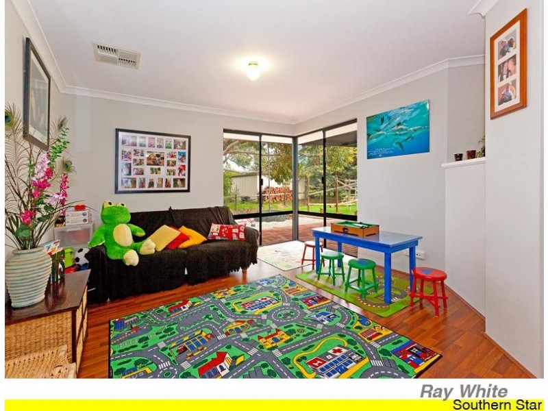 27 Allwood Ave, Hilbert WA 6112